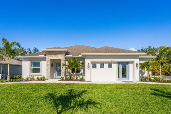New Holiday Builders' home in Port Charlotte