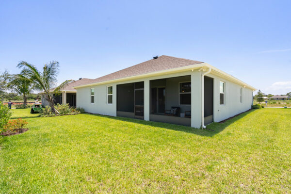 Holiday Builders Sanibel sales center in Spirit of Sebastian.