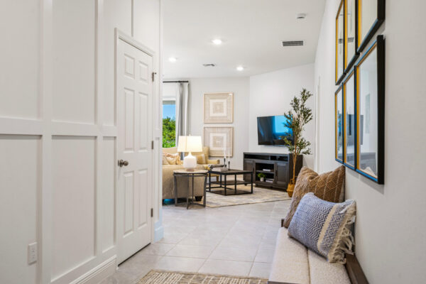 Holiday Builders Biscayne sales center in Spirit of Sebastian.