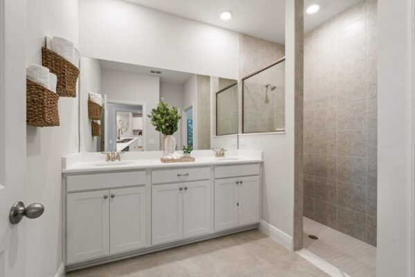 Holiday Builders Biscayne sales center in Spirit of Sebastian.