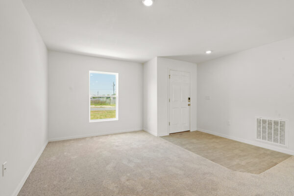 The entry in the Phoenix floorplan from the Inspire Collection by Holiday Builders.